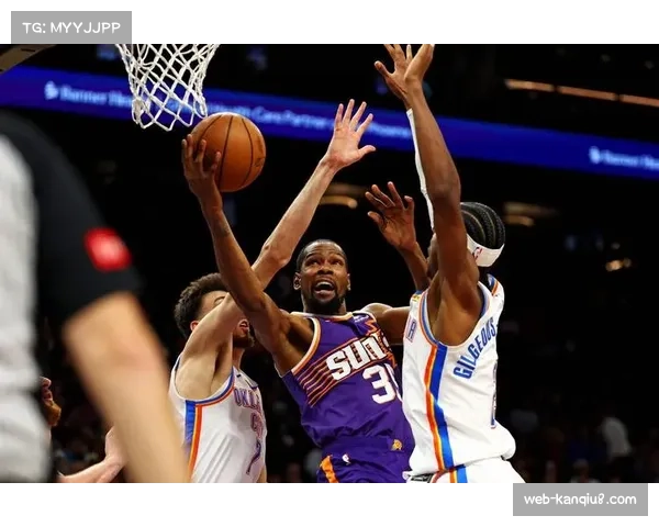 赛后分析：太阳依赖中距离单打取胜，其进攻模式在强调三分与攻筐的潮流中引讨论